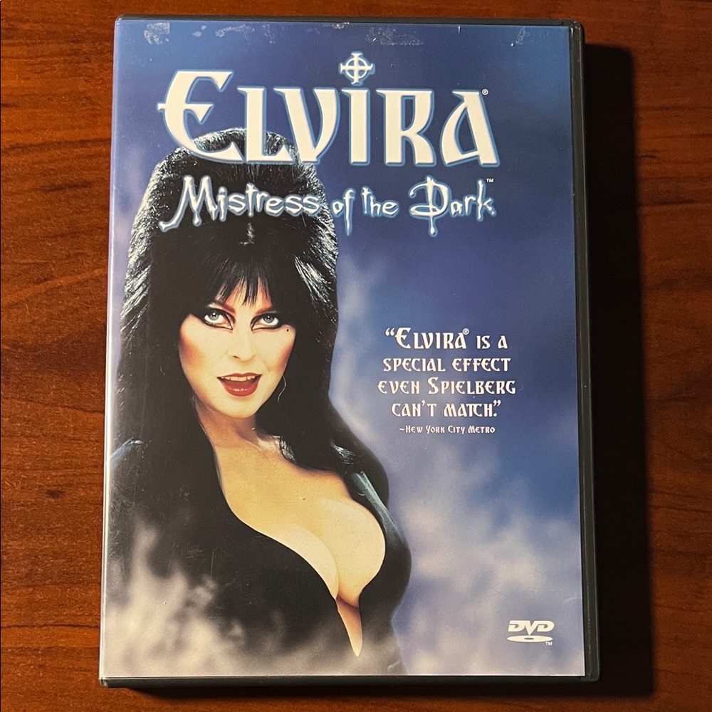 Elvira Mistress of the Dark DVD